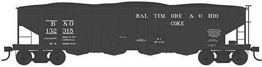 Baltimore Ohio Rr 4 Bay Clamshell Hopper 132392 w/ Coal Load Bowser 42999 HO Rtr