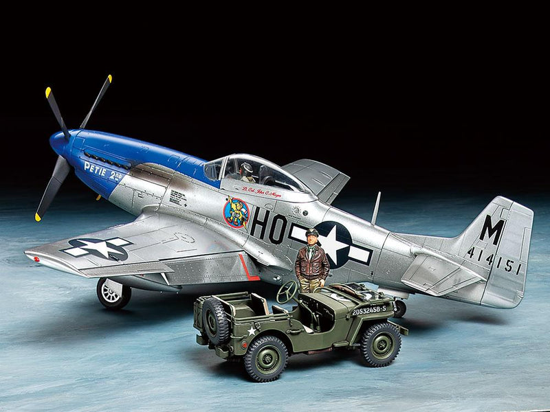 Tam25205 1-48 Scale North American P-51D Mustang & 0.25-Ton 4x4 Light Model Set
