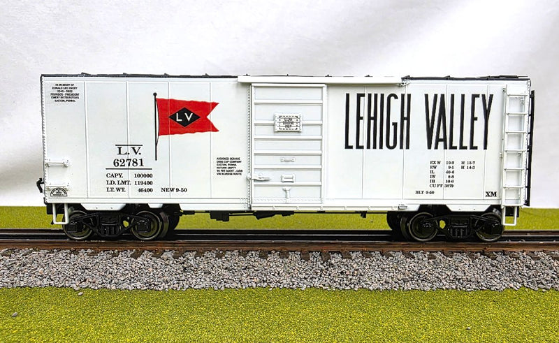 Ready Made Trains 40' PS-1 Boxcar Lehigh Valley White O Gauge RMT96438