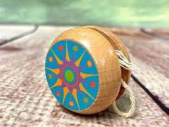 NEATO! Classic Wooden Yo-Yo, 36 Inch String, Colorful Design No. 1970