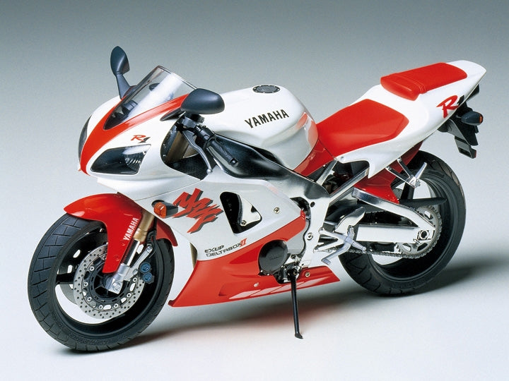 Tamiya Yamaha YZF-R1 1/12th Scale plastic motorcycle model No. TAM14073