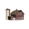 Woodland Scenics O Scale Built-Up Building/Structure Old Weathered Barn Lighted